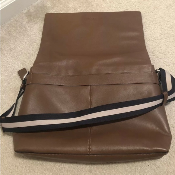 Coach Men Charles Small Messenger Shoulder Bag - Picture 4 of 5